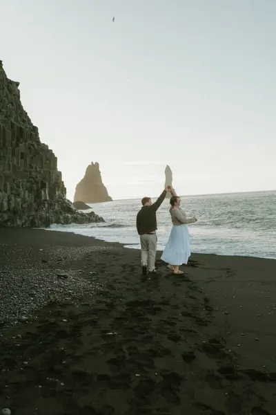 Anniversary photoshoot at Reynisfjara by Christine Q