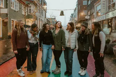 Friends Trip photoshoot in Reykjavík by Christine Q