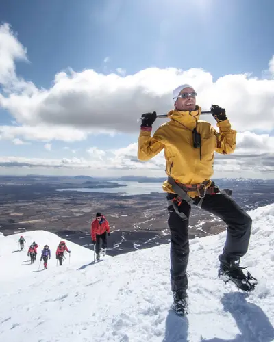 Friends Trip photoshoot at Þingvellir by Johann K