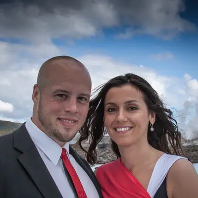 Honeymoon photoshoot on the Reykjanes Peninsula by Johann K