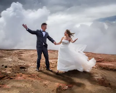 Honeymoon photoshoot on the Reykjanes Peninsula by Johann K