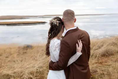 Wedding photoshoot in Stykkishólmur by Annsy