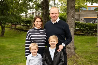 Family photoshoot in Reykjavík by Annsy