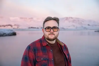 Solo Portrait photoshoot in Reykjavík by Annsy