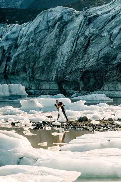 Wedding photoshoot in Skaftafell by Misha M