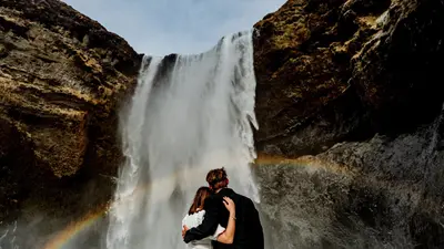 Wedding photoshoot in Skógafoss by Misha M
