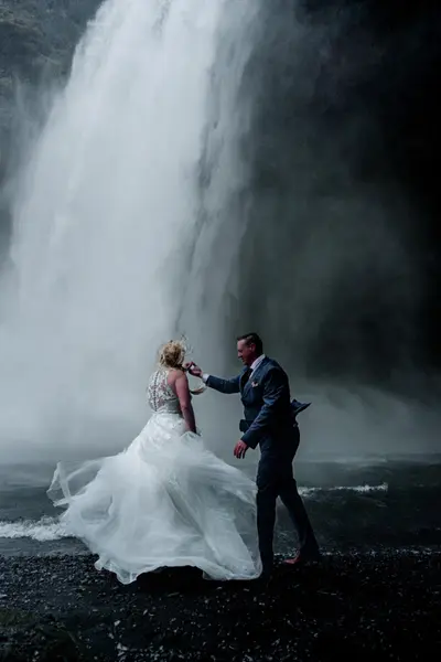 Wedding photoshoot in Skógafoss by Misha M