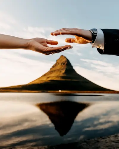 Wedding photoshoot in Kirkjufell by Misha M