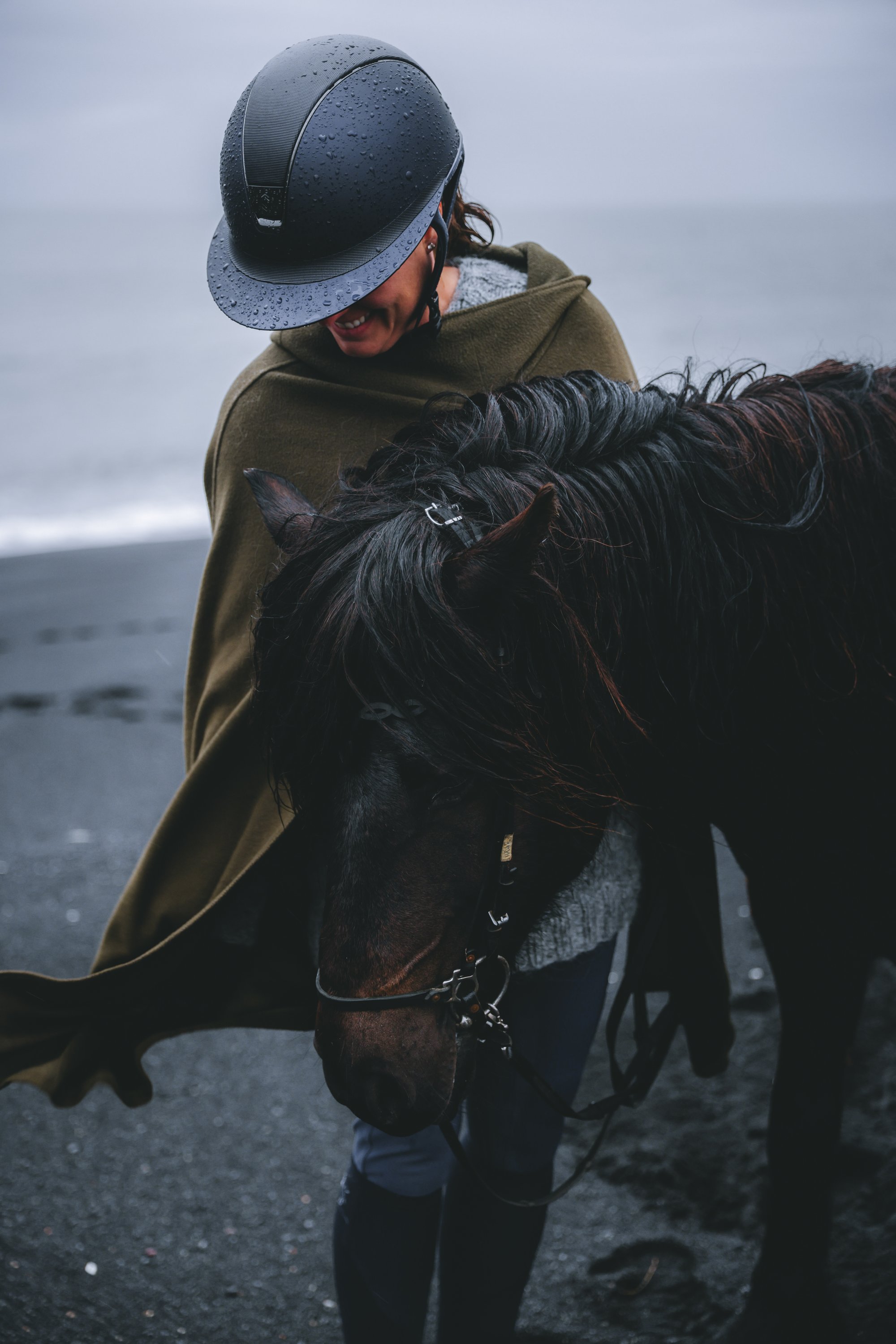Sesión fotográfica de vacaciones profesional en la costa sur, Islandia